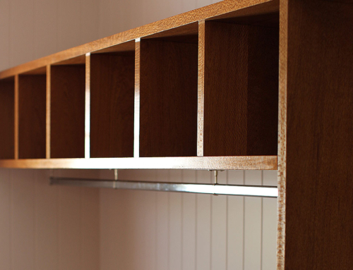Walk-in-Wardrobe in Solid Timber